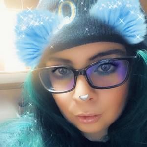 Meet your Posher, Madeleine